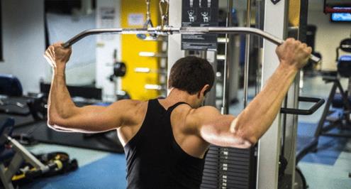 تألق في الجيم بأحدث صيحات الموضة 2023 للرجال 